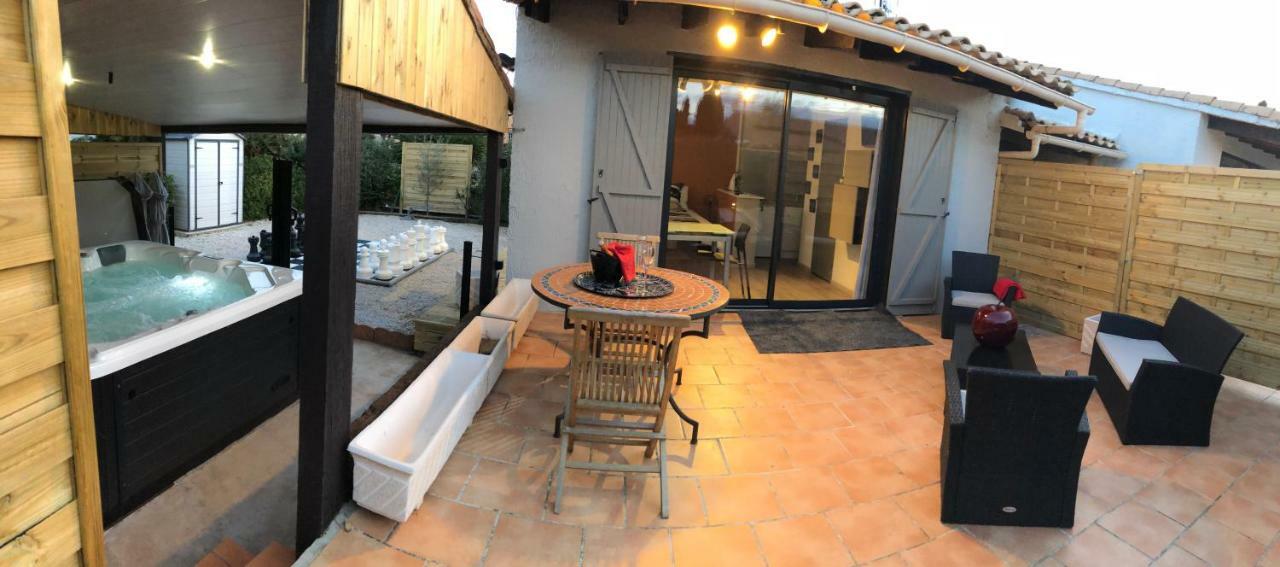 La Chambre Des Onglous Marseillan  Exterior photo